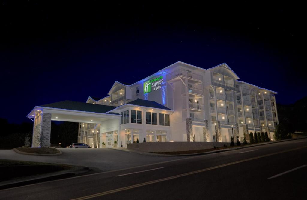 Holiday Inn Express Pigeon Forge – Sevierville an IHG Hotel Main image 1